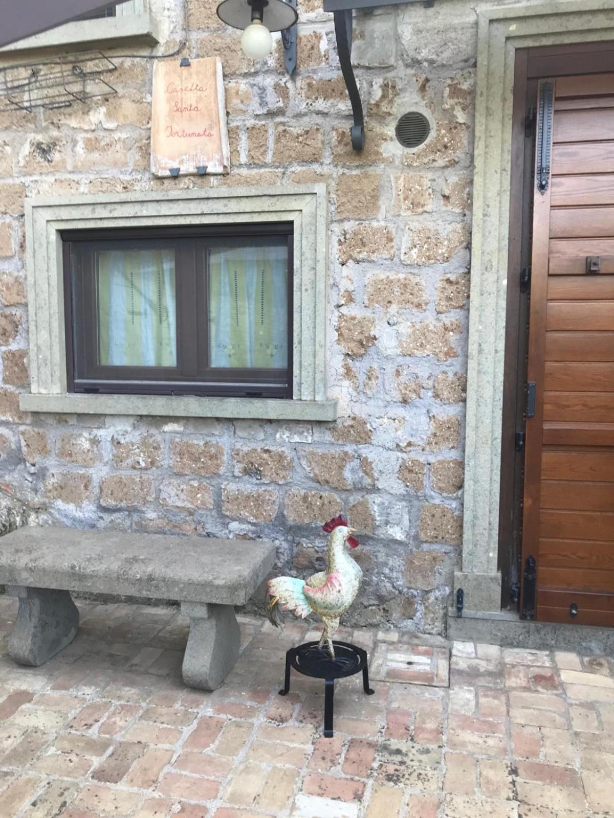 Casetta Santa Fortunata Guest House Sutri Exterior photo